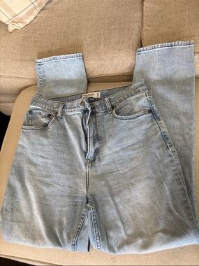 Women Abercrombie Jeans 90s Slim Straight Ultra High Rise size 29 8R light wash